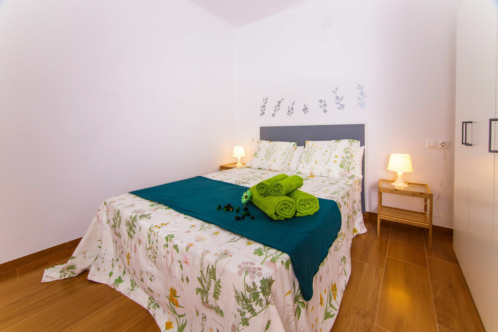 Sea & Wave Don Cristian Apartment Малага Екстериор снимка